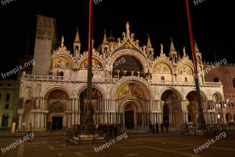 Venice Basilica Pediment Eardrum Domes