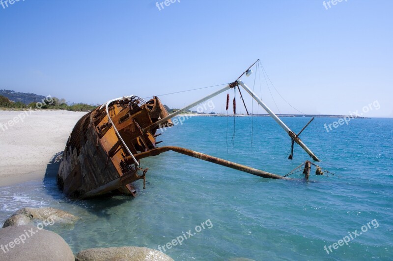 Ship Stranded Refugees Sea Free Photos