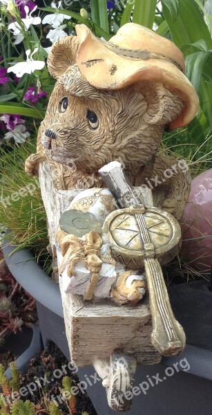 Figure Bear Wheelbarrow Cart Decoration