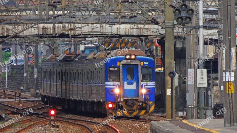 Taipei Train Taiwan Railway Railroad