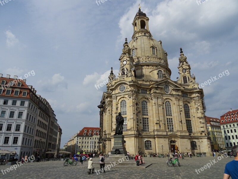 Dresden Frauenkirche Terrassenufer Altstadt Germany