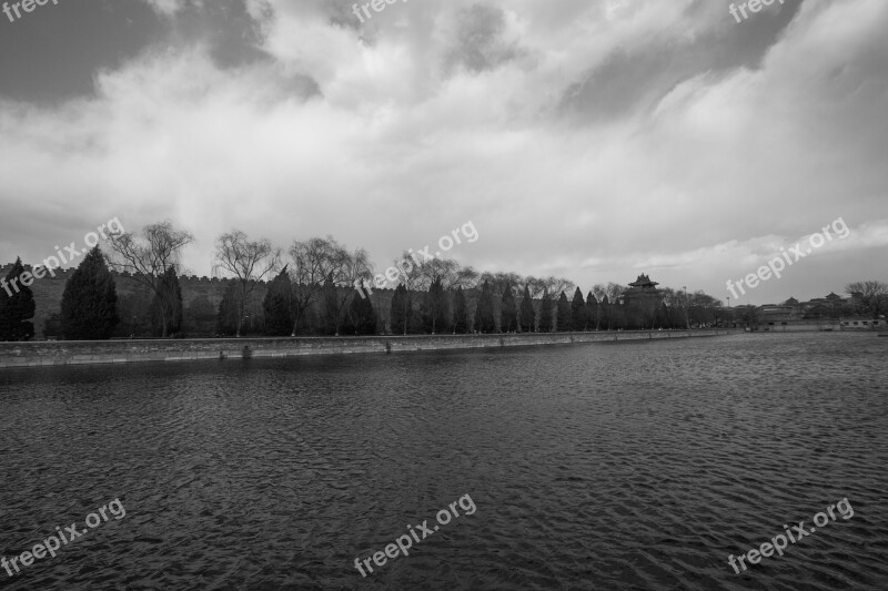 The National Palace Museum Moat Partly Cloudy Free Photos