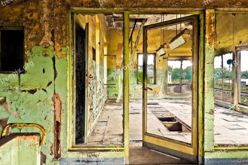 Lost Places Railway Station Door Door Handle Ruin