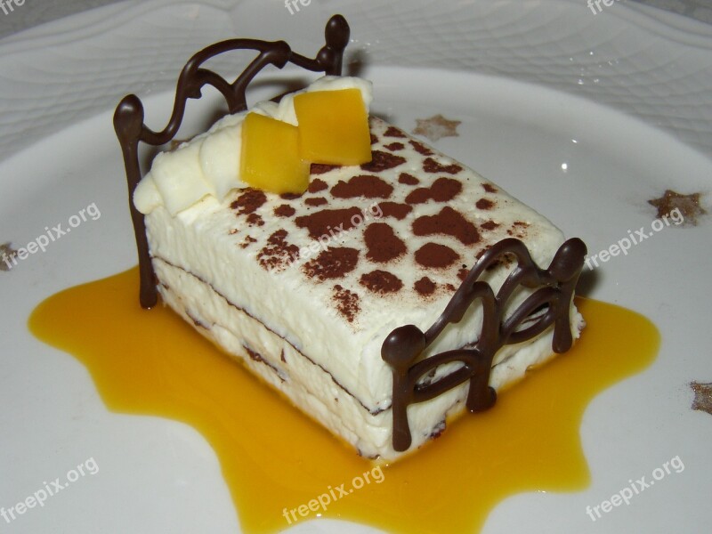 Dessert White Chocolate Mousse Mango Sweet Cake