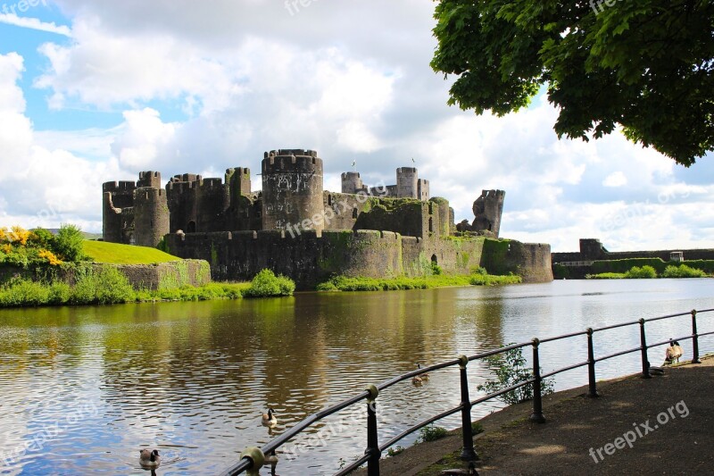 Castle Fort Lake Moat Old