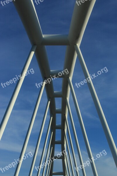 Bridge Cáceres Sky White Blue