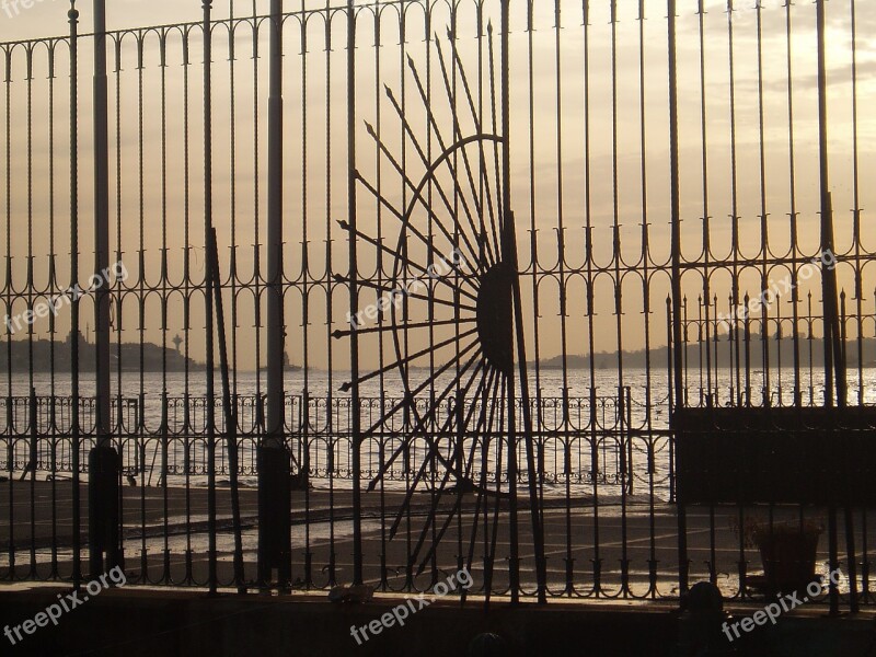 Grating Istanbul Turkey Sea Mosque