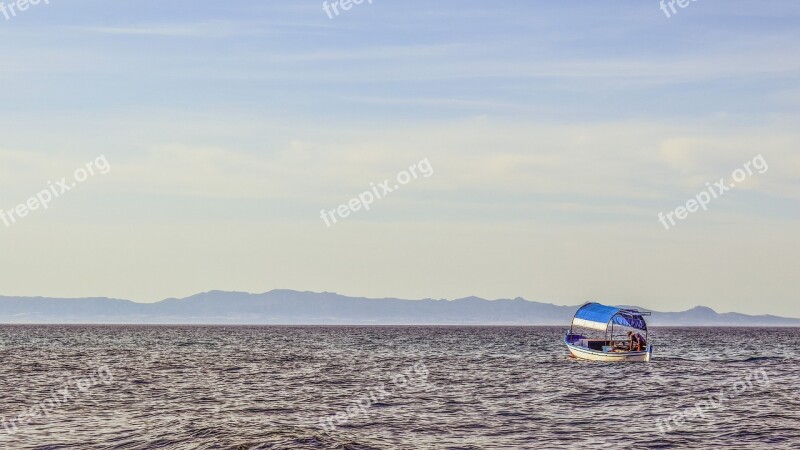 Fishing Boat Sea Horizon Scenery Kapparis