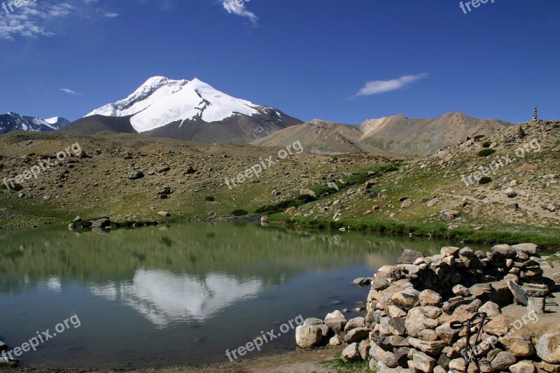 Himalaya Mountains Trekking Ladakh India