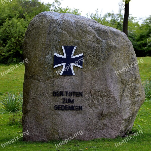 War Victims Stone Commemorate Death Monument