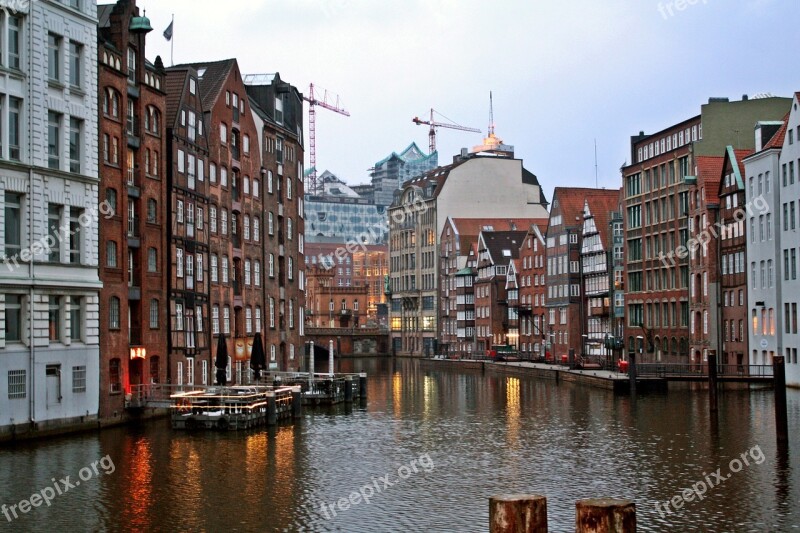 Rainy Weather Hamburg Port Fleet Historically Architecture