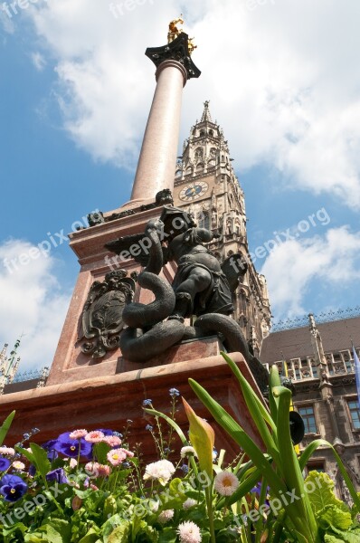 Munich Marienplatz Statue Of Mary Town Hall Spire