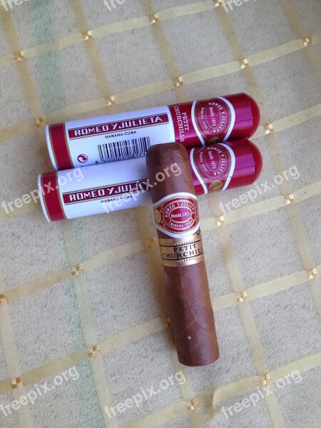 Cigar Cuba Habana Romeo Y Julieta Petit Churchill