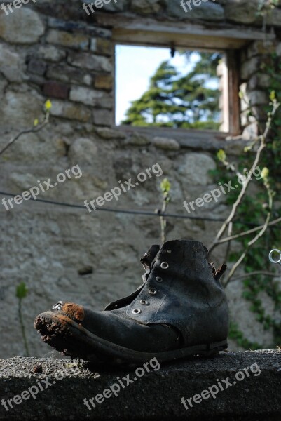 Old Shoe Shoe Garden Leather Brick Wall