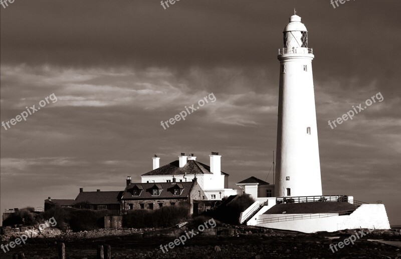 Seaside Lighthouse Coast Black And White Whitley Bay