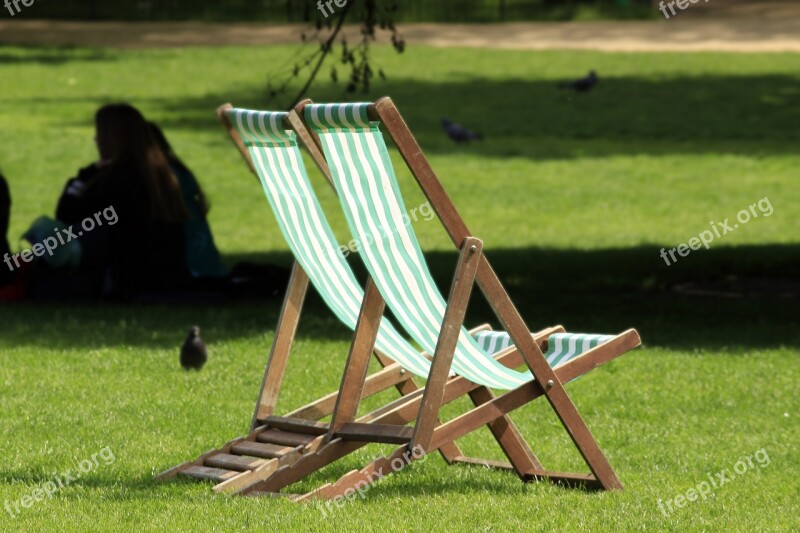 Wooden Chairs Relax Saint Jame''s Park Soak Up The Sun Seat