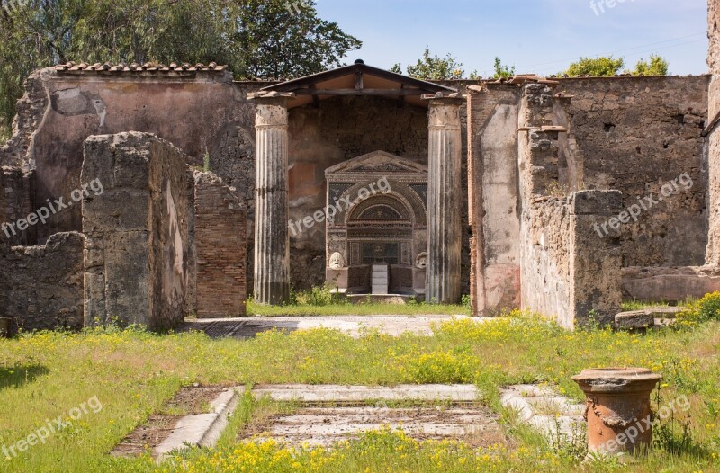 Pompeii Pompei Columnar Fountain House