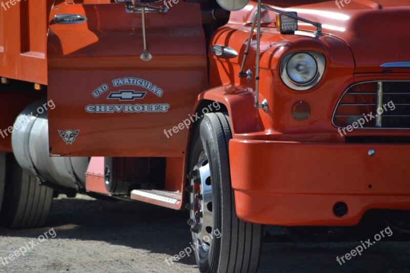 Cuba Auto Oldtimer Chevrolet Red