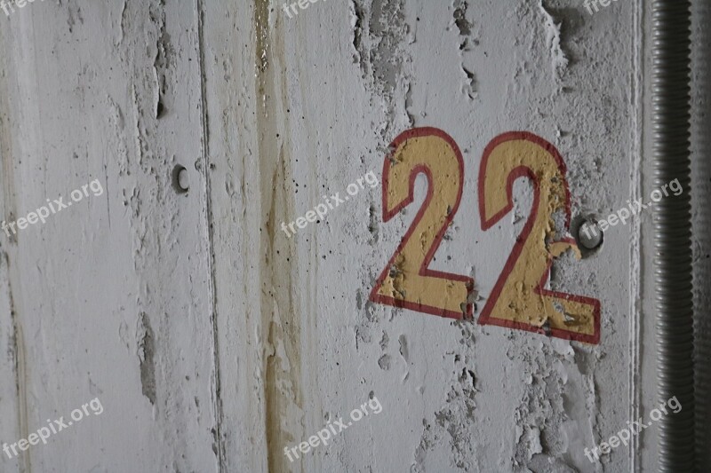 Old Number 22 Garage Historically