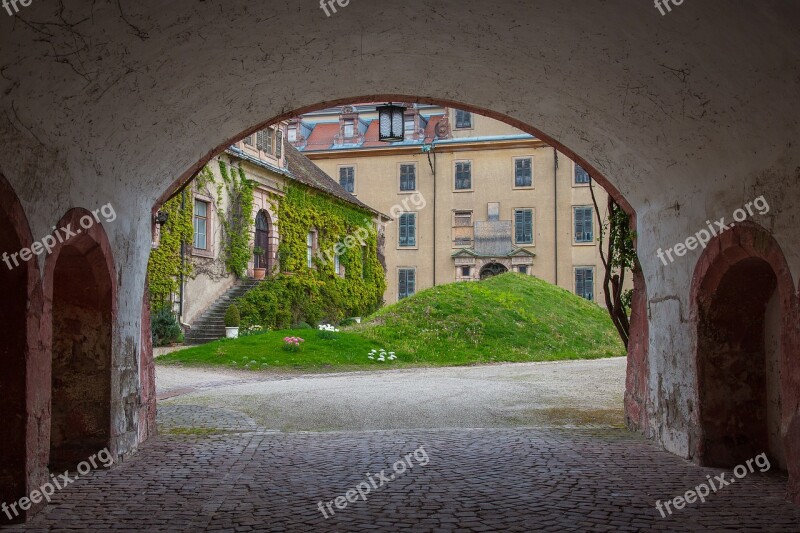 Baden Baden Castle New Castle Schlosshof Park