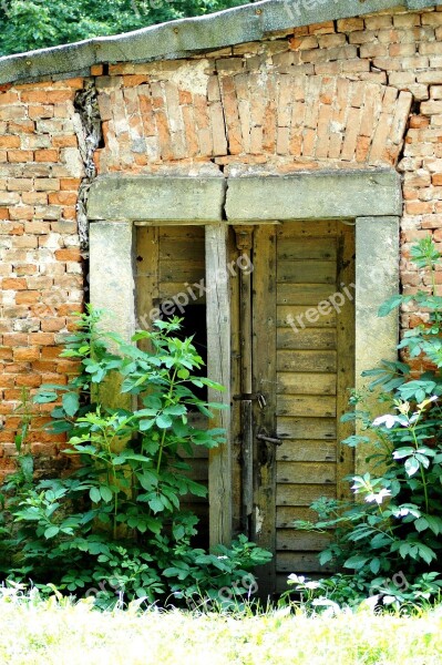 Door Wall Bricks Old Building Lost