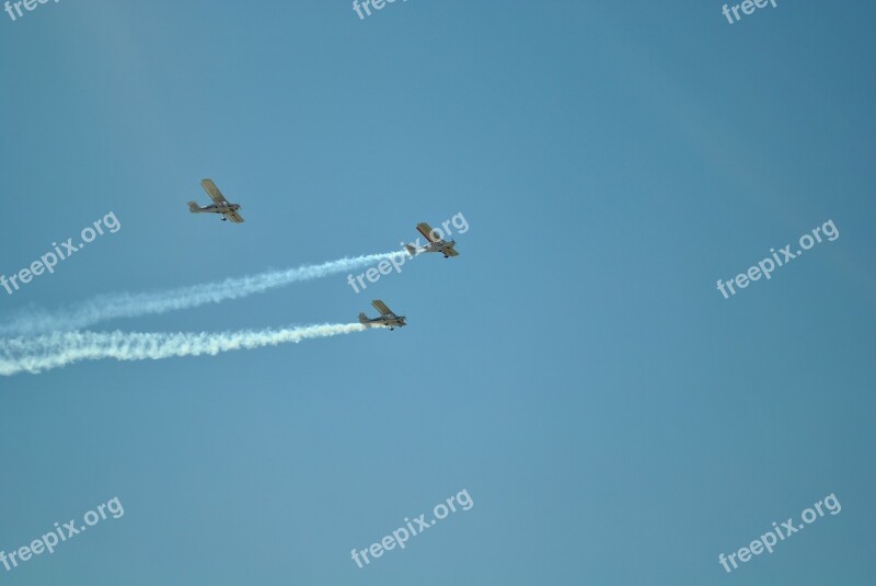 Parade Patrol Aircraft Meeting Air