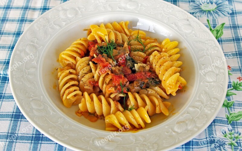 Fusilloni Pasta Italy Italian Cuisine Tomatoes