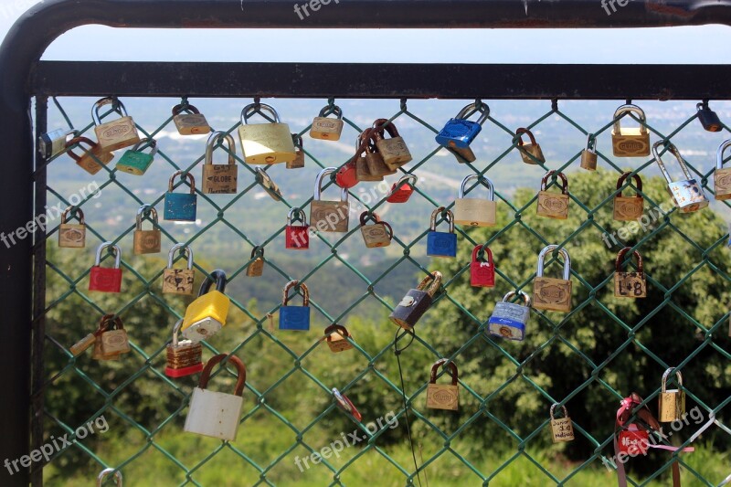 Padlocks Tied United States Closed Metaphor