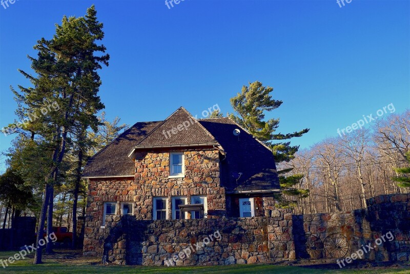 Stone Building Pine Tree Park Building Stone