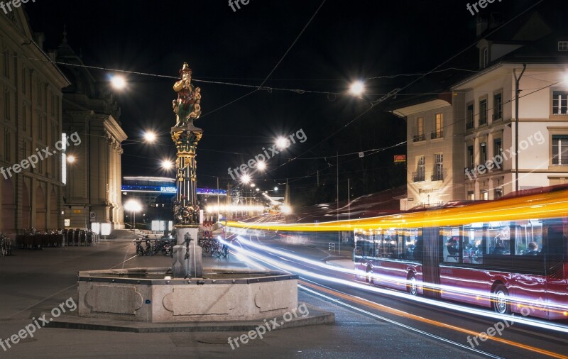 Kindlifresser Fountain Bern Bus Night Long Exposure