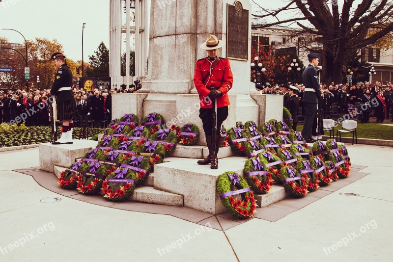 Remembrance Day Poppy Monument Wreath Red