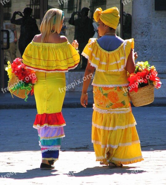 Women Clothing Girl Friends Hiking Cuba