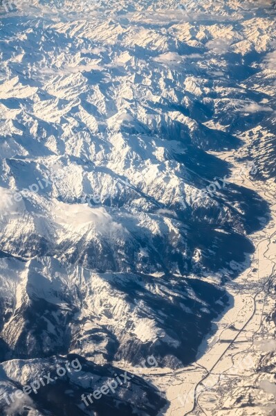 Aerial View Alpine Mountains Luftbildaufnahme Flying