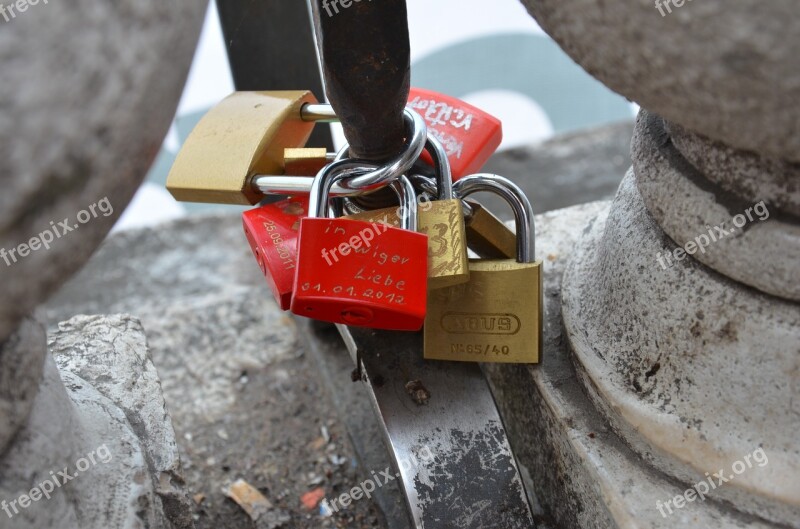 Castle Bridge Love Padlock Love Locks