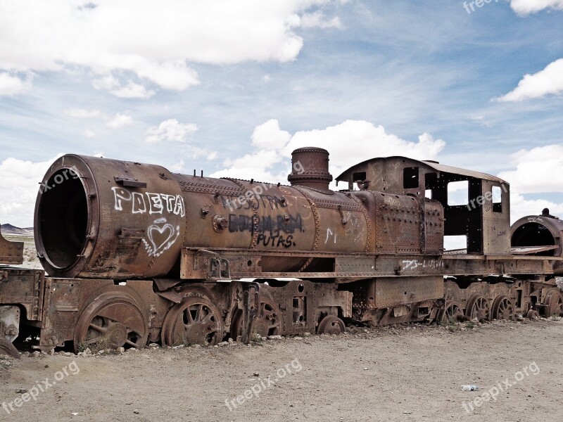 The Salar De Uyuni Cemetery Of Trains Bolivia Uyuni Free Photos