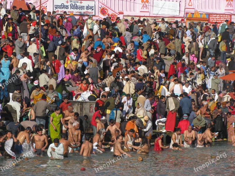 Pilgrims Hindu Bath Free Photos