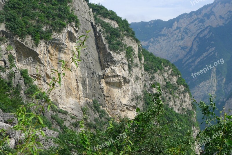 The Yangtze River Limestone Natural Barrier Free Photos