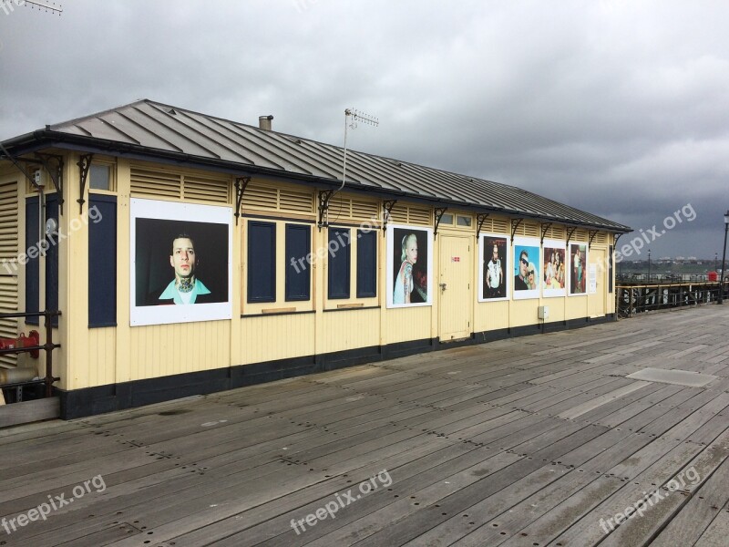 Southend Southend Pier Shelter Grey Day Essex