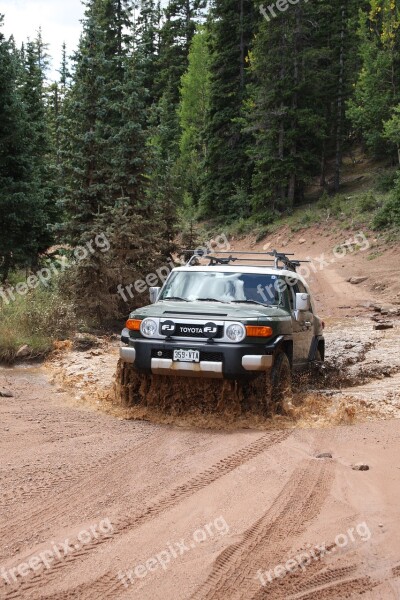 Four Wheeling Fj Cruiser Mud Running Free Photos