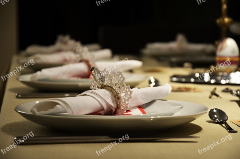 Dinner Party Table Setting Plate Dining Elegant