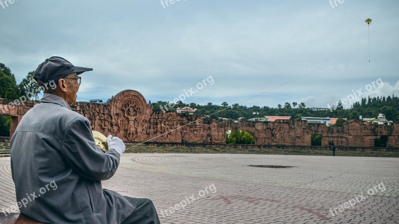 The Old Man Square Kite Tourism Water