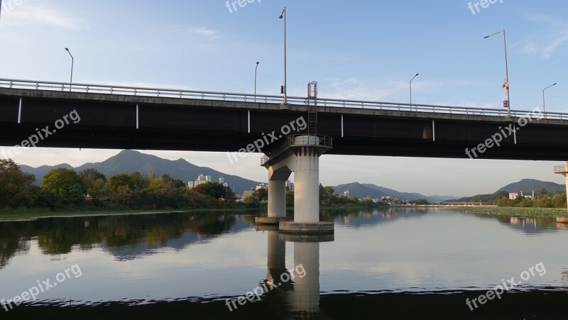 Bridge Pier Two Water Head Semi Circle River