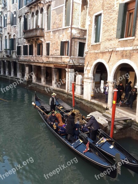 Italy Venice Gondola Dubel Parking Water