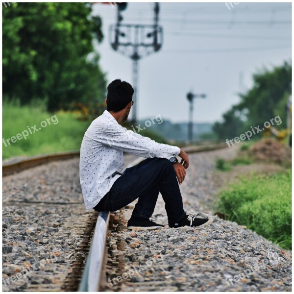 Alone Feeling Track Pain Unhappy