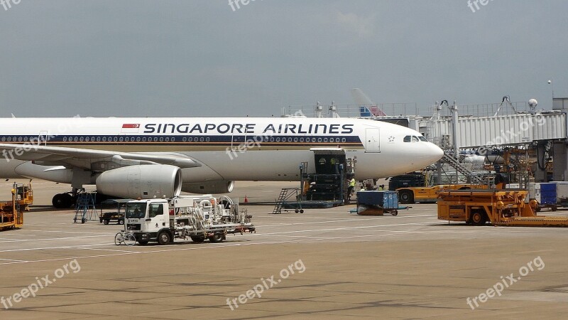 Singapore Airlines Airport Aircraft Maintenance Airbus Airliner