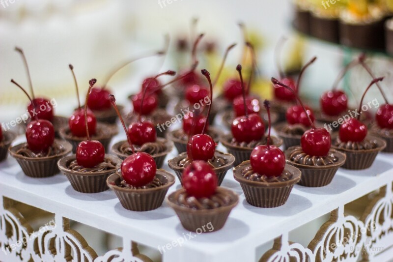 Sweetie Marriage Chocolate Cherry Arrangement