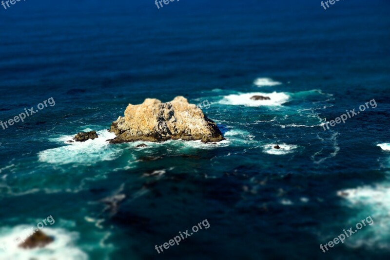 Lonely Rock Sea Target Bedrock Free Photos