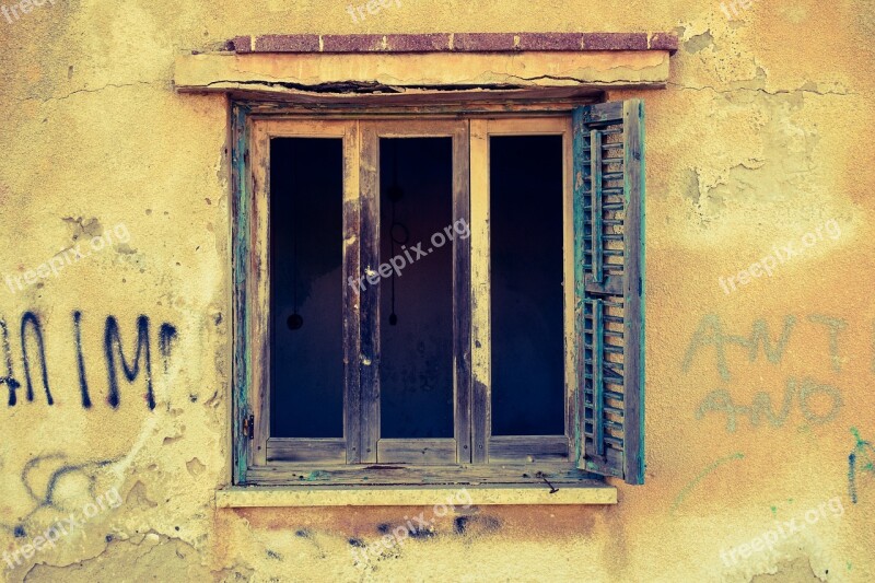 Window Damaged Broken House Old