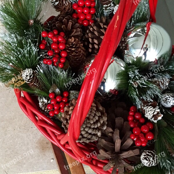 Christmas Holiday Decorating Decoration Decorating Red Basket