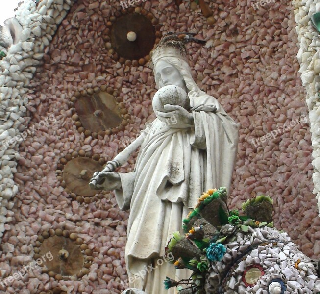 Dickeyville Grotto Shrine Wisconsin Jesus Bird